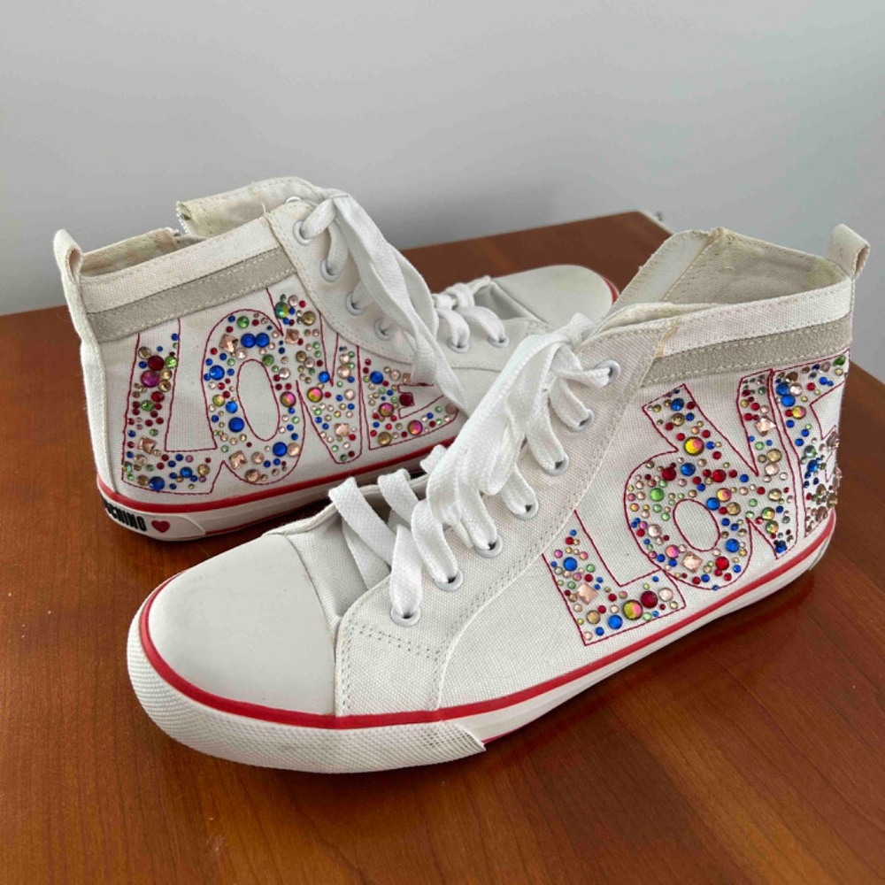Love Moschino High Top Tennies, Women's Italian size 40, USA 9.5 - Picture 2 of 9